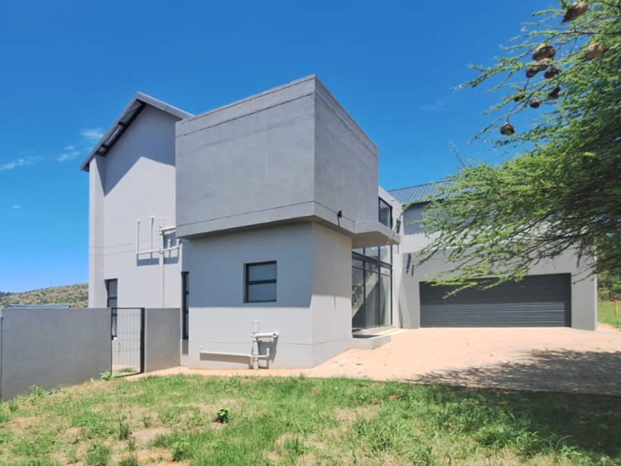 To Let 4 Bedroom Property for Rent in Redstone Private Country Estate North West